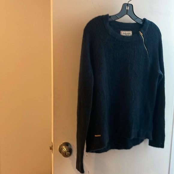 Supersoft navy blue sweater - Picture 1 of 6